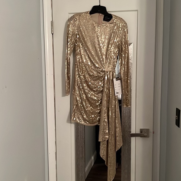 Mac Duggal Sequin Draped Wrap Minidress size 0 - Picture 4 of 8